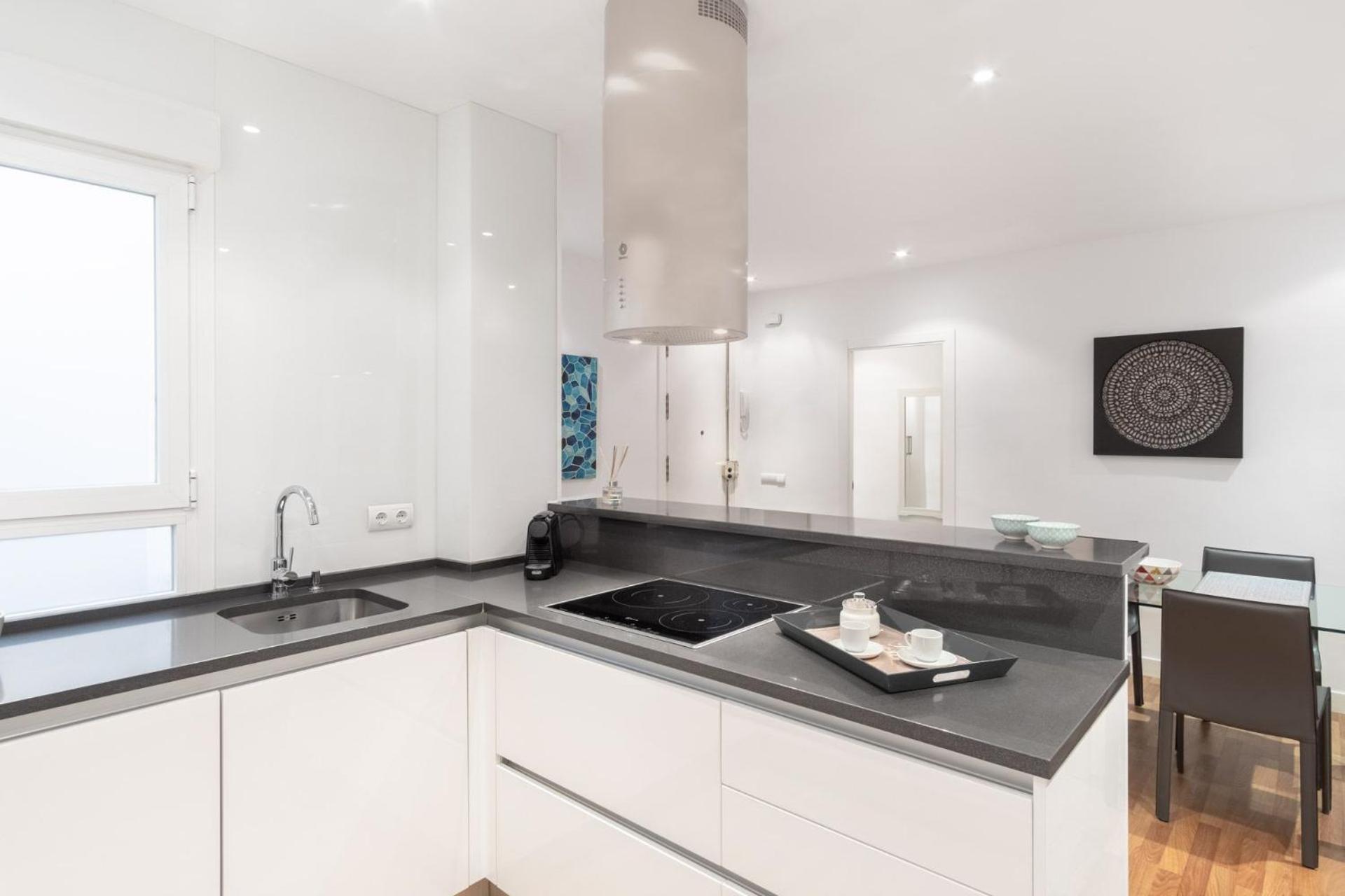 General Pardinas II Apartment Мадрид Екстериор снимка